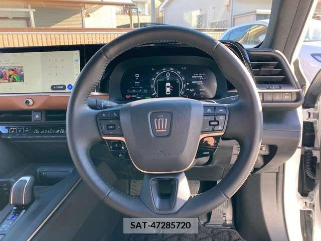 Toyota CROWN 2023-01 206382-5