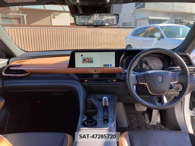 Toyota CROWN 2023-01 206382-2