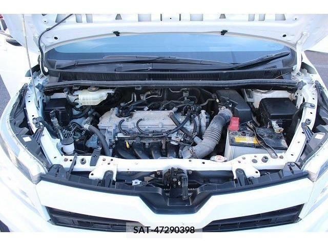 Toyota VOXY 2018-04 222904-17