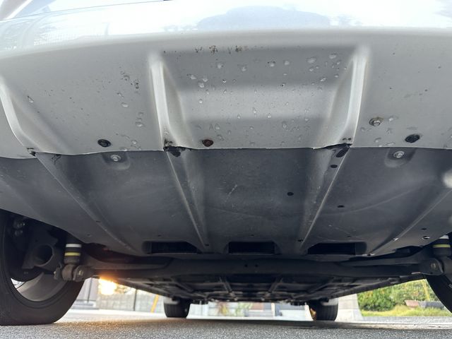Nissan LEAF 2017-03 16978-28