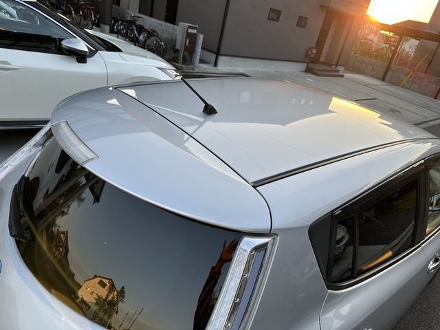 Nissan LEAF 2017-03 16978-25