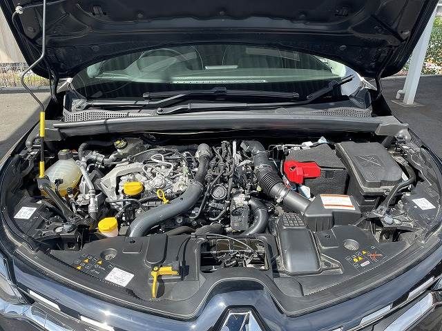 Renault CAPTUR 2021-02 15837-18