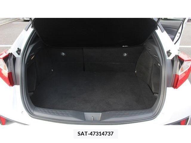 Toyota C-HR 2022-01 221567-18