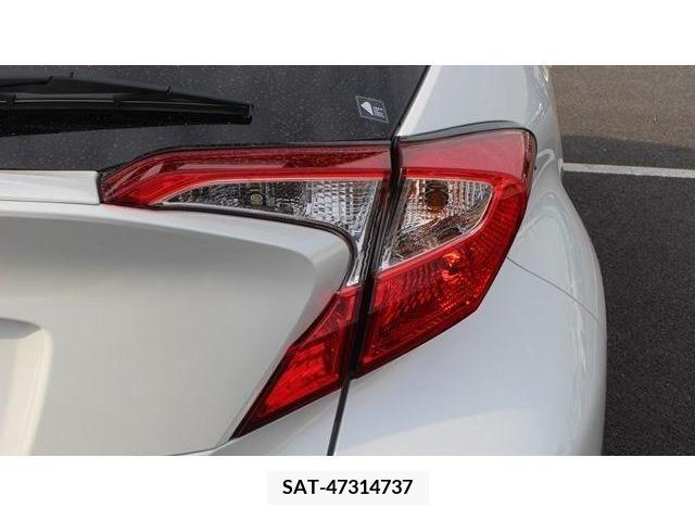 Toyota C-HR 2022-01 221567-14