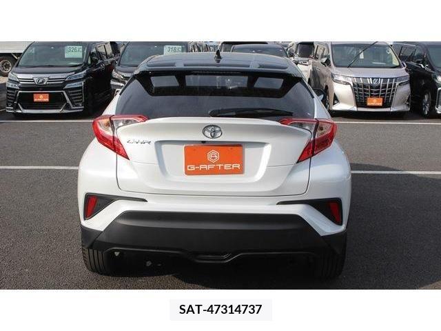 Toyota C-HR 2022-01 221567-10