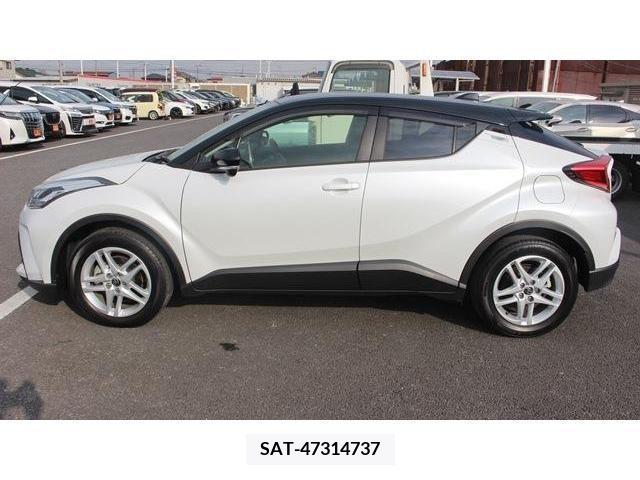 Toyota C-HR 2022-01 221567-9