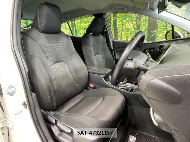 Toyota PRIUS 2019-09 281836-8