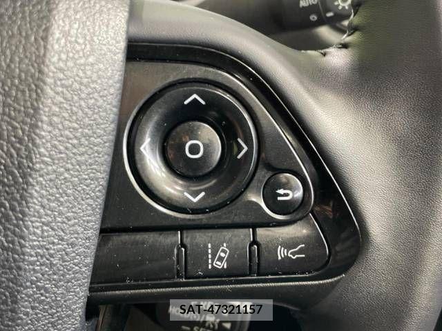 Toyota PRIUS 2019-09 281836-5