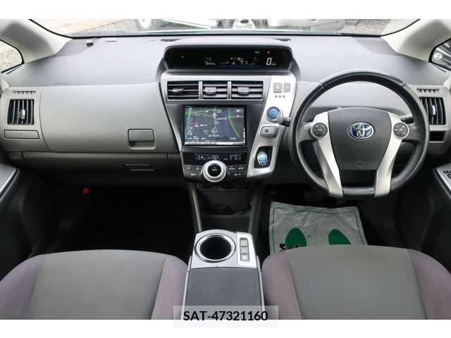 Toyota PRIUS ALPHA 2011-12 219468-7