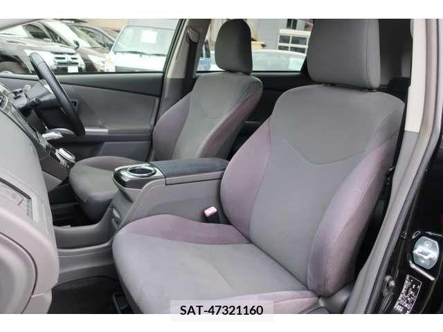 Toyota PRIUS ALPHA 2011-12 219468-4
