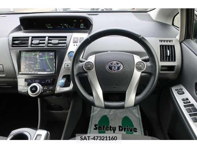 Toyota PRIUS ALPHA 2011-12 219468-8