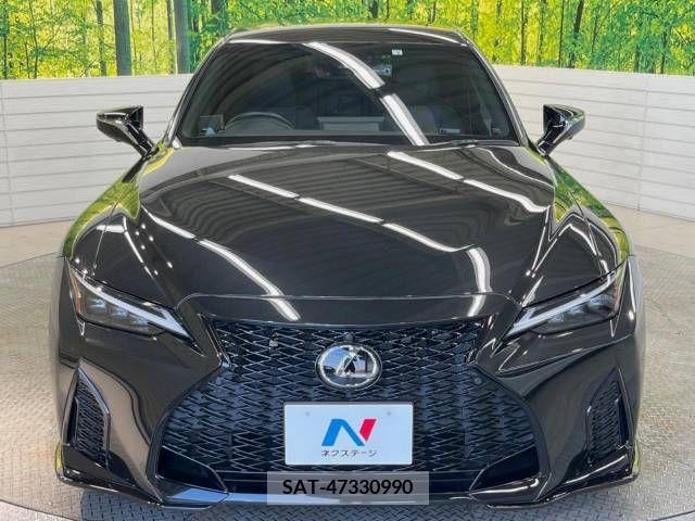 Lexus IS 2022-05 388415-14