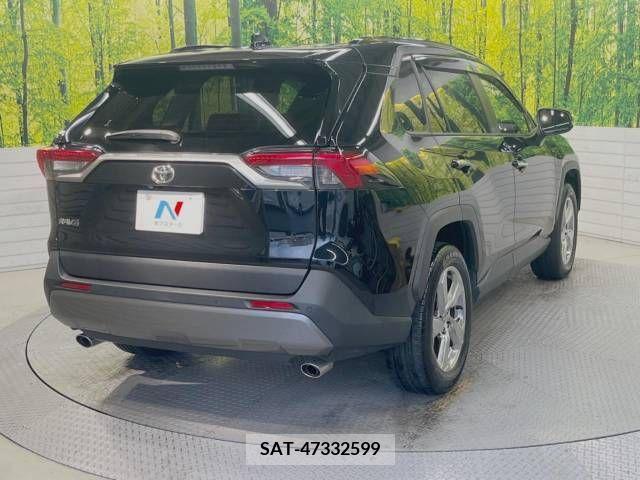 Toyota RAV4 2021-02 336517-17