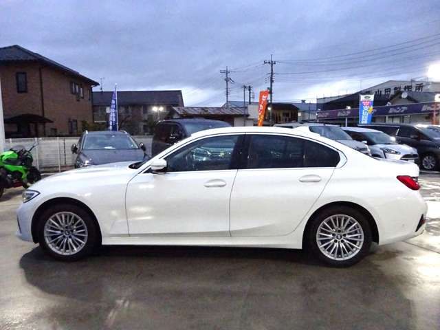 Bmw 3 SERIES 2021-08 192957-10