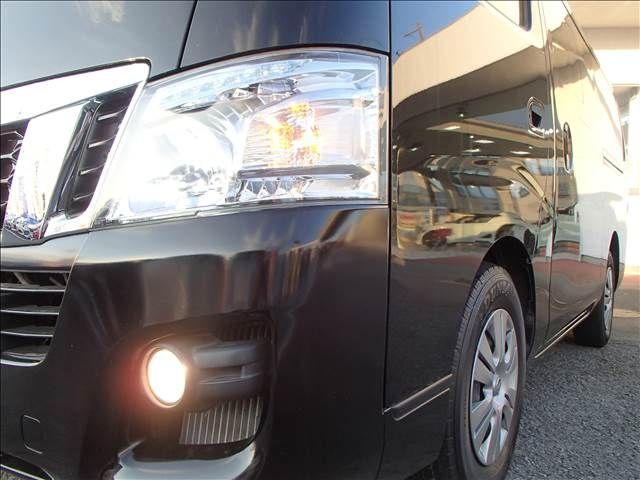 Nissan NV350 Caravan 2016-08 23296-5
