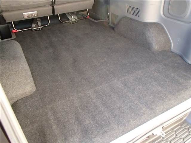 Nissan NV350 Caravan 2016-08 23296-19
