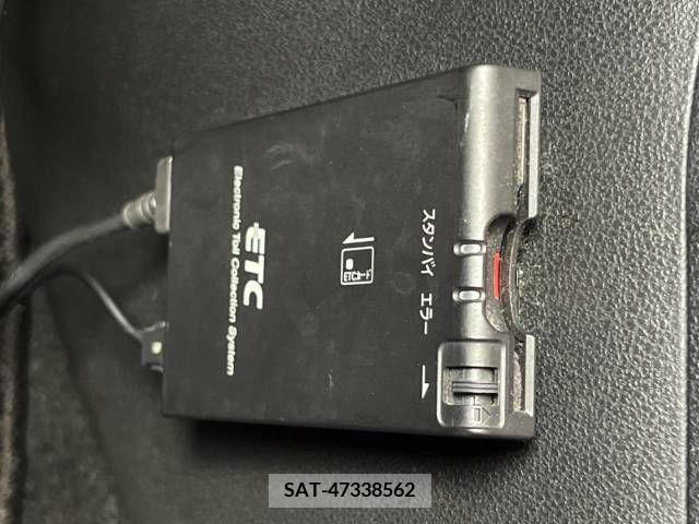 Nissan JUKE 2013-10 327709-4