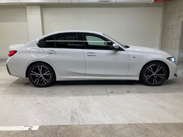 Bmw 3 SERIES 2023-02 8591-12