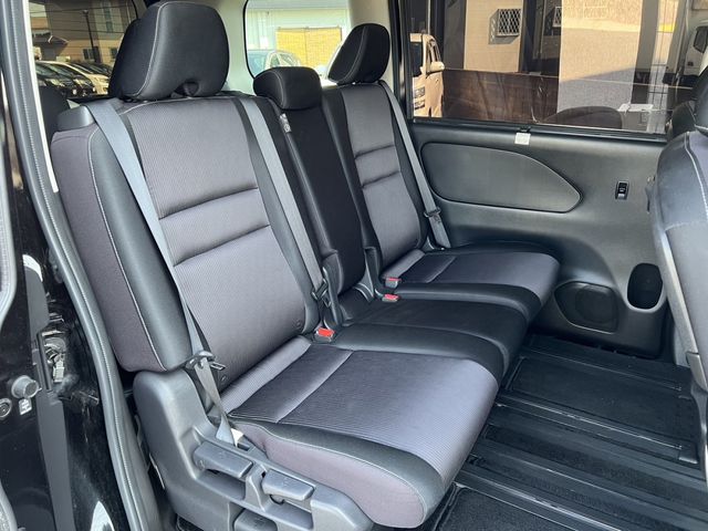Nissan SERENA 2017-01 14775-16