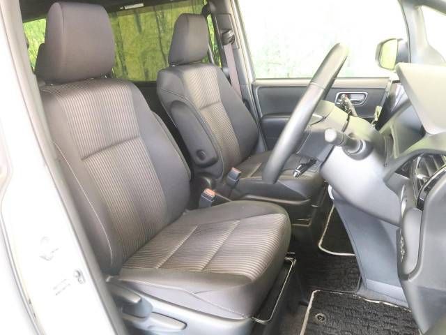 Toyota VOXY 2019-02 24952-9