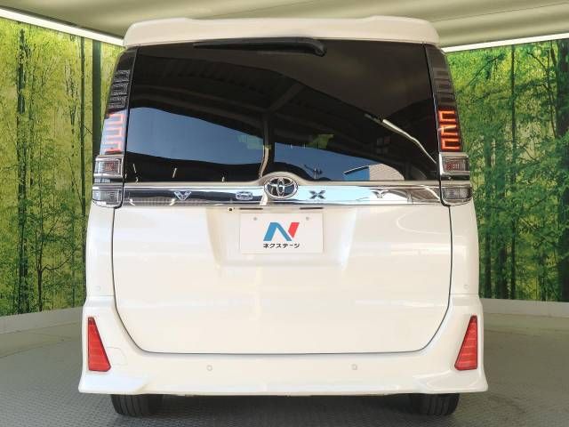 Toyota VOXY 2019-02 24952-17