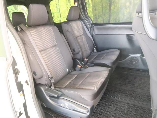 Toyota VOXY 2019-02 24952-10