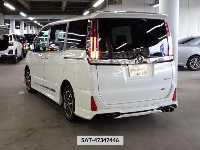 Toyota NOAH 2019-11 336177-6