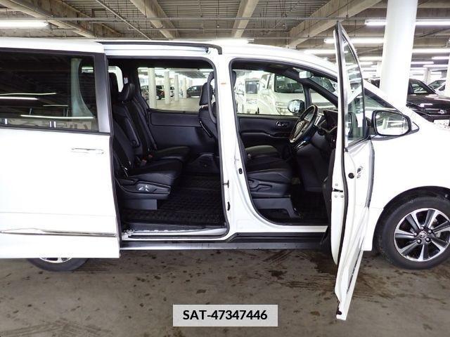 Toyota NOAH 2019-11 336177-10