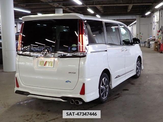 Toyota NOAH 2019-11 336177-1