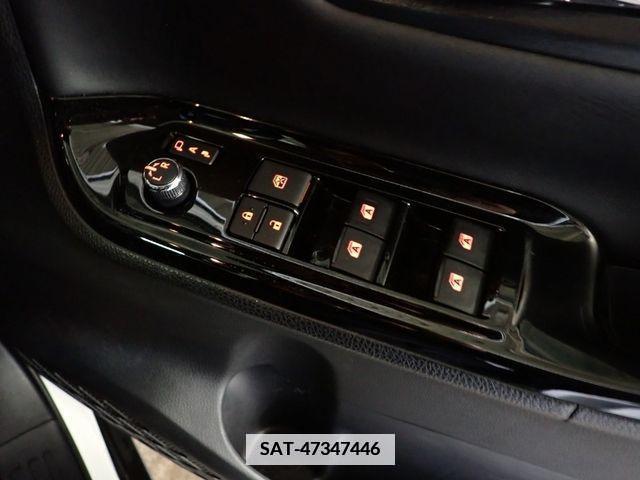 Toyota NOAH 2019-11 336177-22
