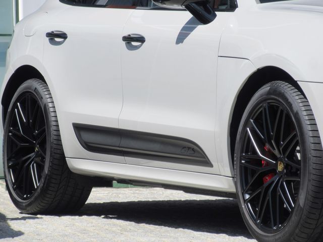 Porsche MACAN 2022-08 6941-5