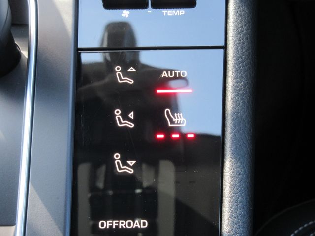 Porsche MACAN 2022-08 6941-28