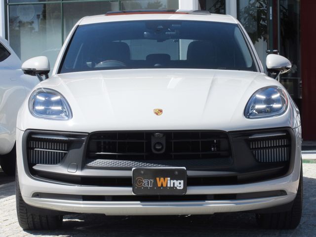 Porsche MACAN 2022-08 6941-2