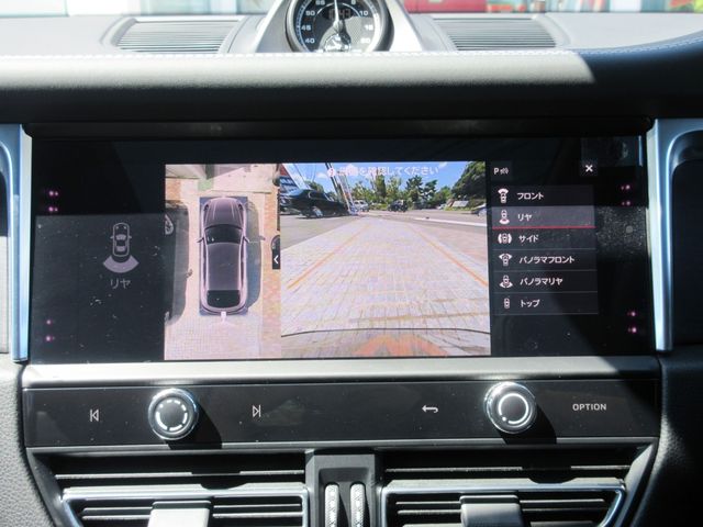 Porsche MACAN 2022-08 6941-27