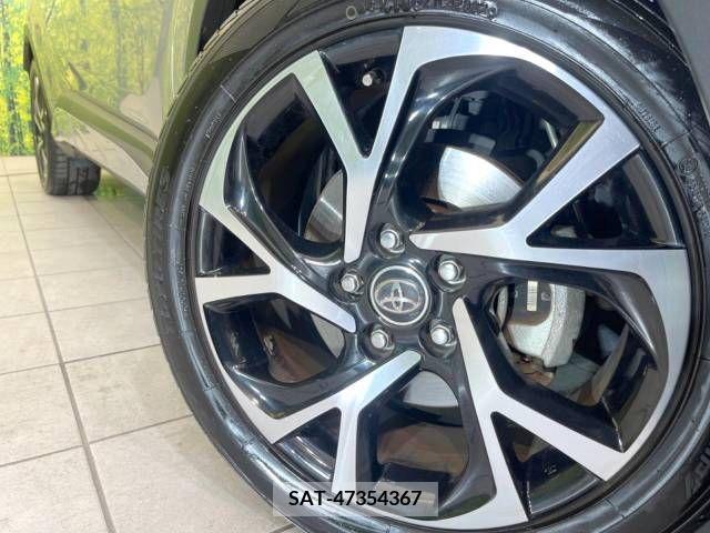 Toyota C-HR 2017-06 264116-13
