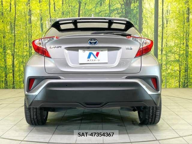 Toyota C-HR 2017-06 264116-17