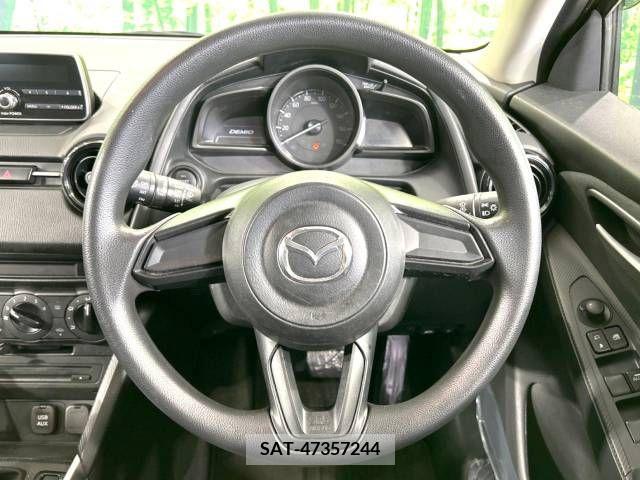 Mazda DEMIO 2017-09 267606-11