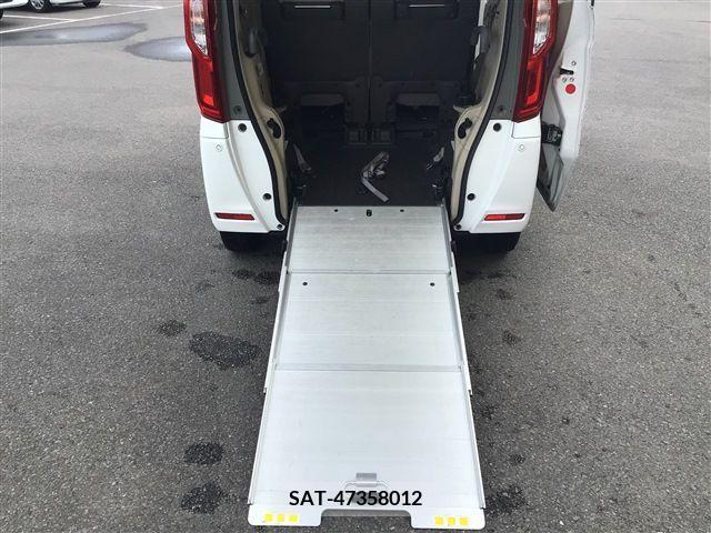 Honda N BOX 2019-06 307438-10
