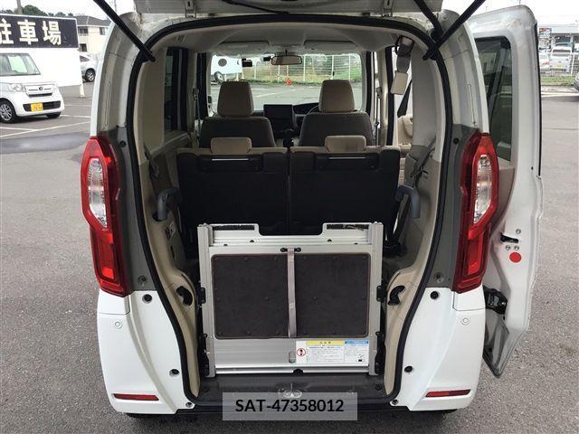 Honda N BOX 2019-06 307438-4