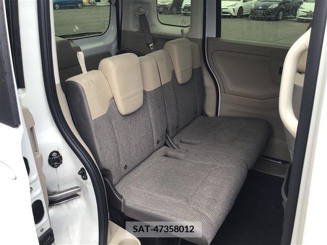 Honda N BOX 2019-06 307438-14