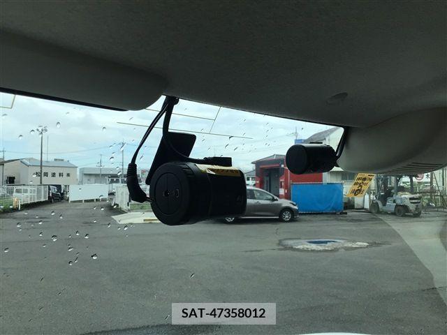 Honda N BOX 2019-06 307438-18