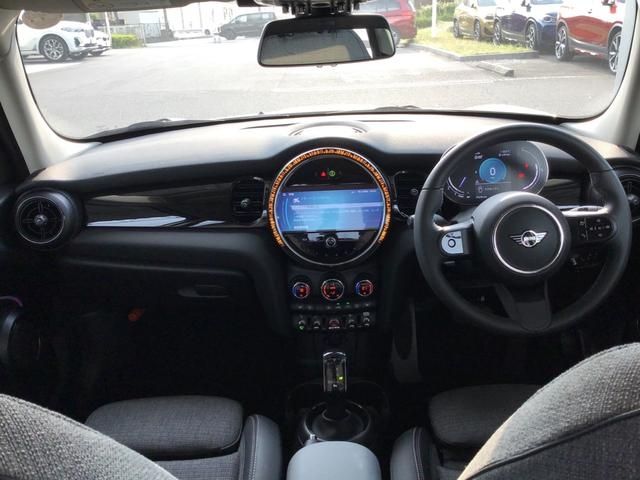 Bmw MINI 2023-05 12438-1