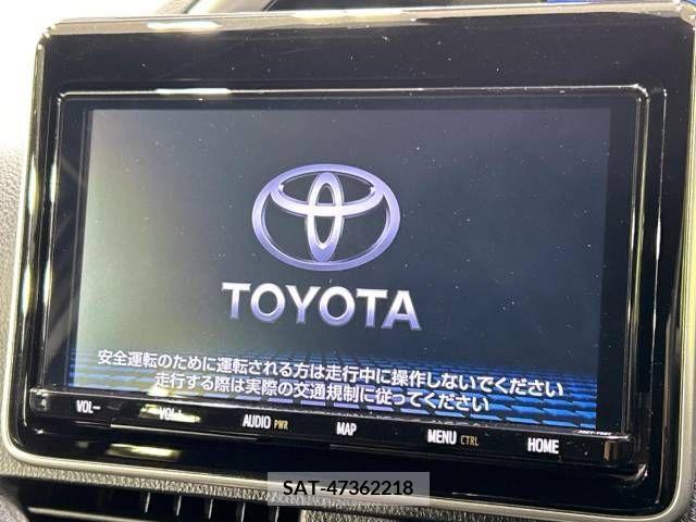 Toyota VOXY 2020-02 370347-3