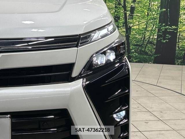 Toyota VOXY 2020-02 370347-13