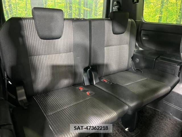 Toyota VOXY 2020-02 370347-10
