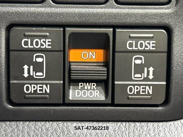 Toyota VOXY 2020-02 370347-5
