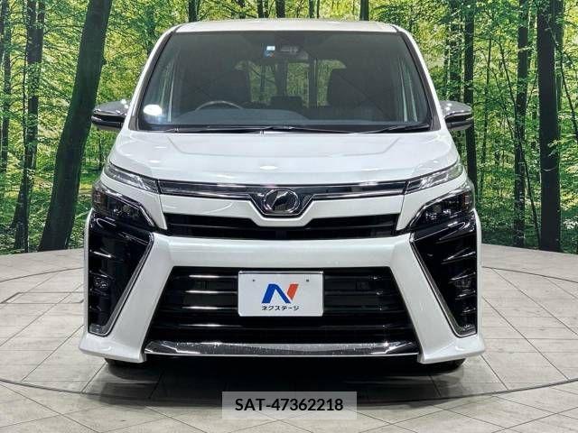 Toyota VOXY 2020-02 370347-15