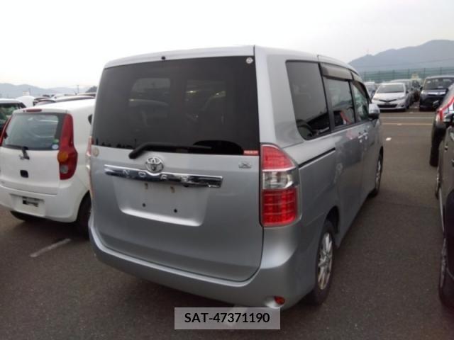 Toyota NOAH 2008-01 254351-2