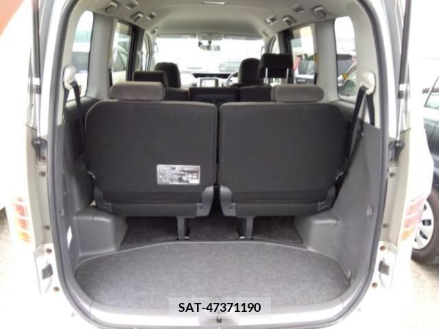 Toyota NOAH 2008-01 254351-11