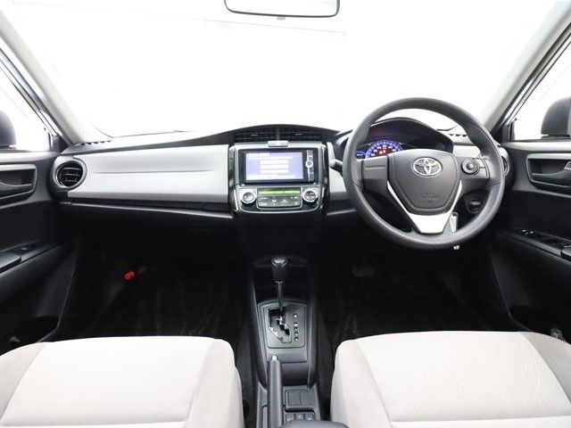 Toyota COROLLA AXIO 2013-11 181009-2